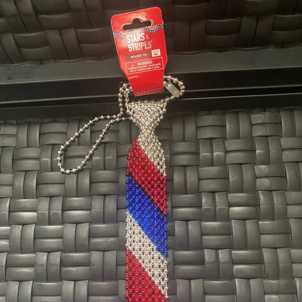 NWT Stars And Stripes Patriotic Beaded Tie fun dress up necklace USA gift